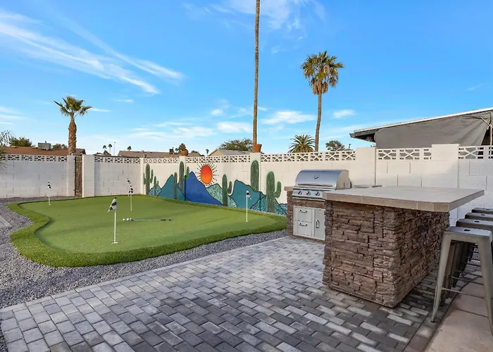 5 Min To Old Town, Pool & Hot Tub * Scottsdale