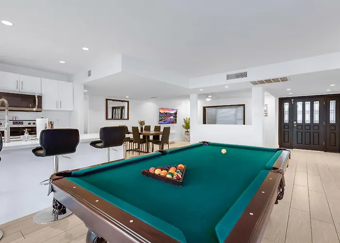 5 Min To Old Town, Pool & Hot Tub * Scottsdale