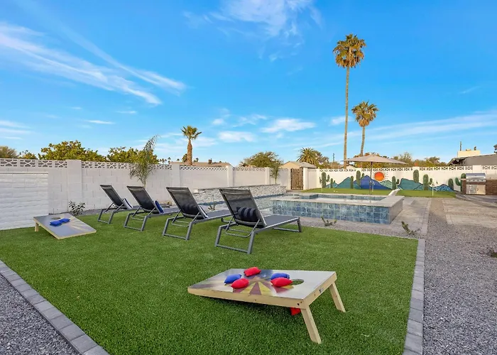 5 Min To Old Town, Pool & Hot Tub Holiday home *