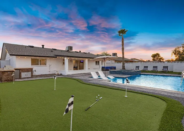 Holiday home 5 Min To Old Town, Pool & Hot Tub *