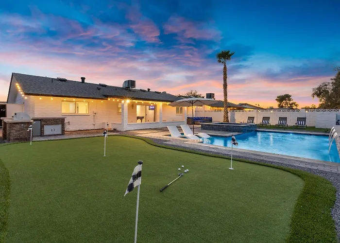 5 Min To Old Town, Pool & Hot Tub * Scottsdale