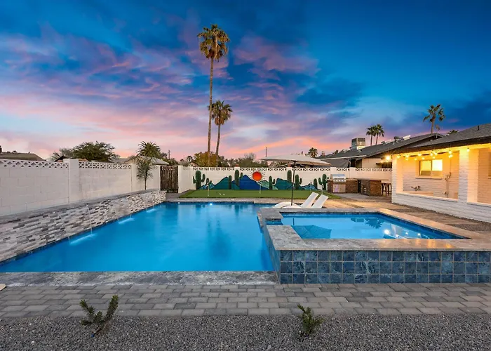 Holiday home 5 Min To Old Town, Pool & Hot Tub
